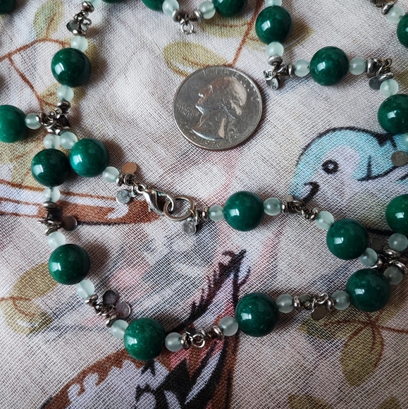 Round Green Jasper Stone Long Silver Tone Necklace Vintage Unsigned - Picture 3 of 6